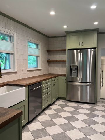 379 Pinehurst Drive, Shelburne, VT 05482