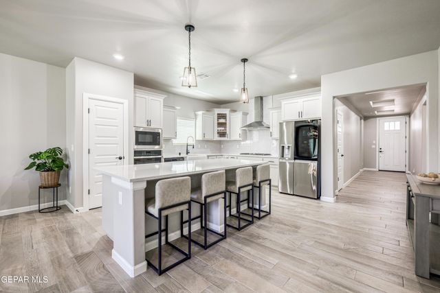 6041 CUMIN PARK Street, Santa Teresa, NM 88008