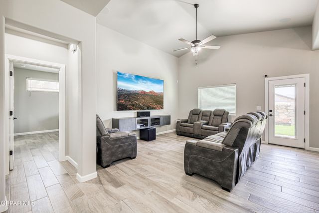 6041 CUMIN PARK Street, Santa Teresa, NM 88008