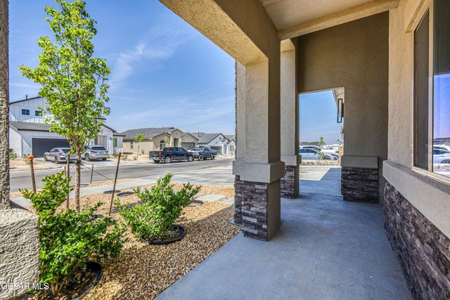 6041 CUMIN PARK Street, Santa Teresa, NM 88008