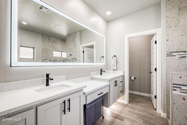 6041 CUMIN PARK Street, Santa Teresa, NM 88008