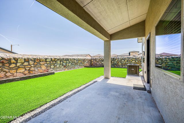 6041 CUMIN PARK Street, Santa Teresa, NM 88008