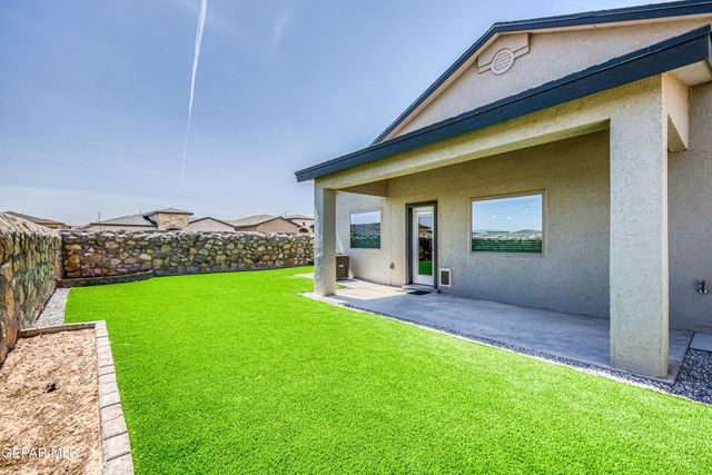 6041 CUMIN PARK Street, Santa Teresa, NM 88008