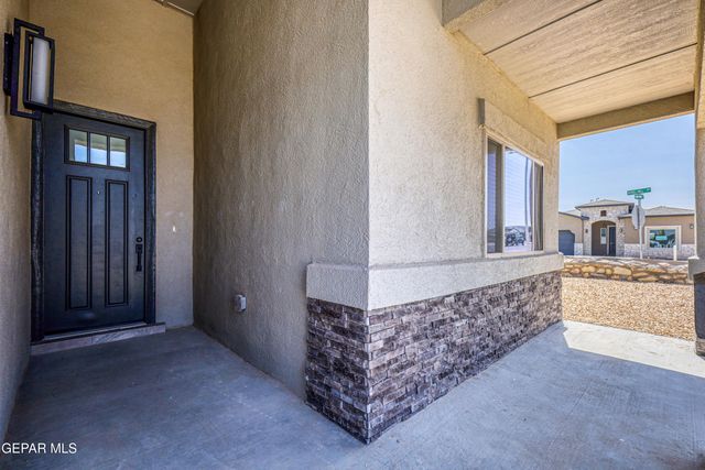 6041 CUMIN PARK Street, Santa Teresa, NM 88008