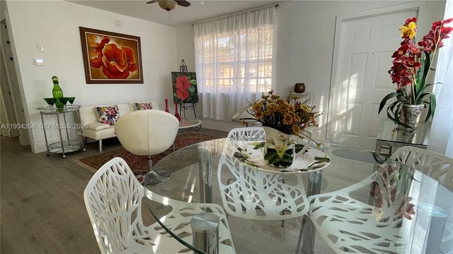 2433 NW 20th St, Fort Lauderdale, FL 33311