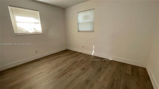 2433 NW 20th St, Fort Lauderdale, FL 33311