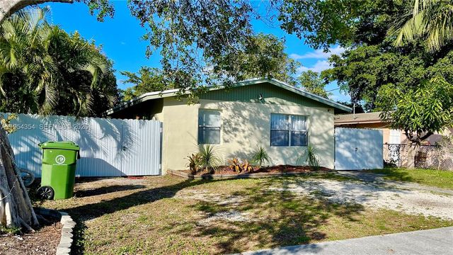 2433 NW 20th St, Fort Lauderdale, FL 33311