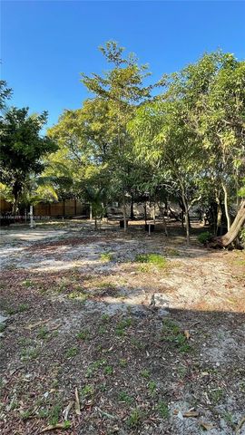 2433 NW 20th St, Fort Lauderdale, FL 33311