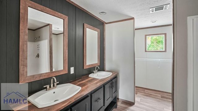 816 Hires Road, Jesup, GA 31545