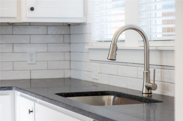 610 W Price Avenue A, Springdale, AR 72764