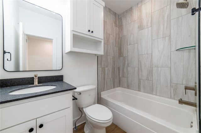 610 W Price Avenue A, Springdale, AR 72764