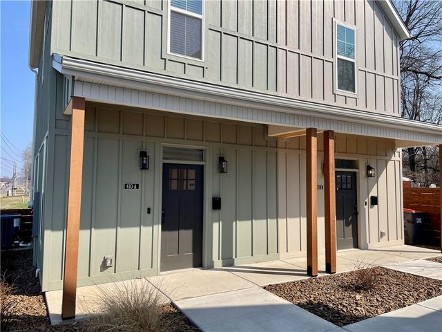 610 W Price Avenue A, Springdale, AR 72764