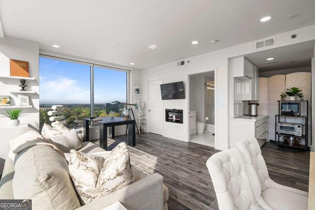 3338 Peachtree Road 2207, Atlanta, GA 30326