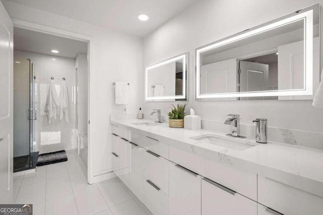 3338 Peachtree Road 2207, Atlanta, GA 30326