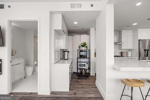 3338 Peachtree Road 2207, Atlanta, GA 30326