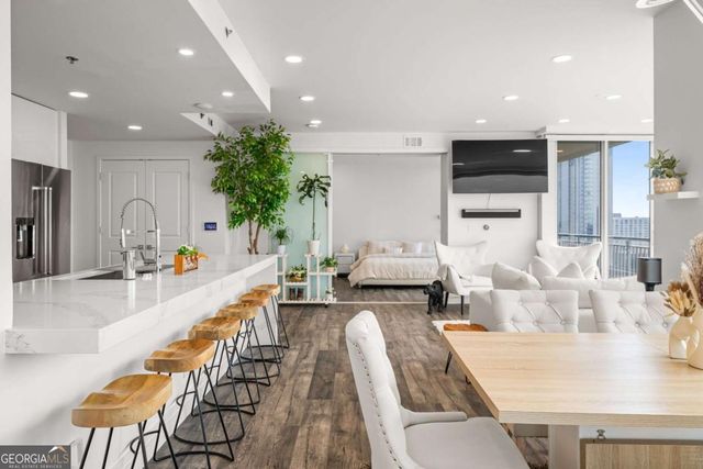 3338 Peachtree Road 2207, Atlanta, GA 30326