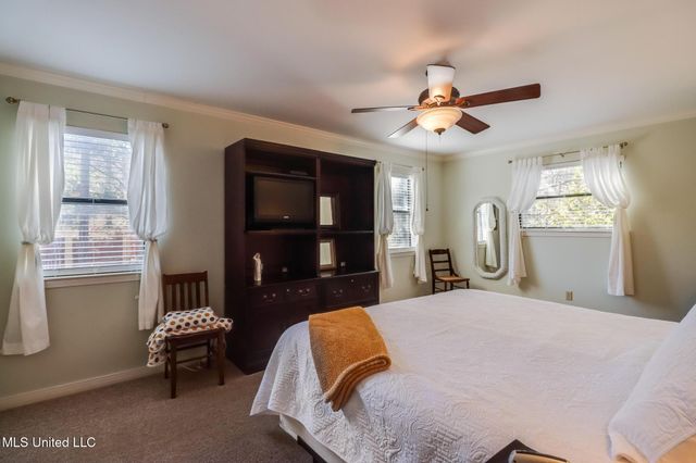 112 Dogwood Lane, Pass Christian, MS 39571