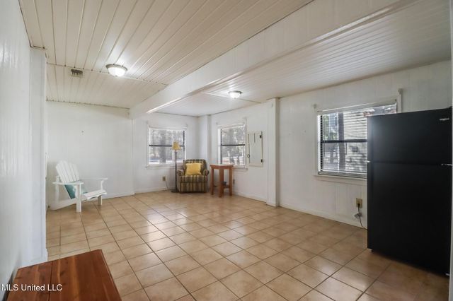 112 Dogwood Lane, Pass Christian, MS 39571