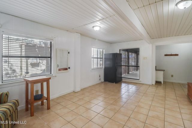 112 Dogwood Lane, Pass Christian, MS 39571