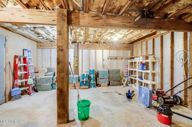 112 Dogwood Lane, Pass Christian, MS 39571