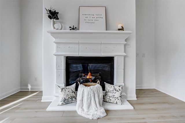 5 Versante Court, Houston, TX 77070