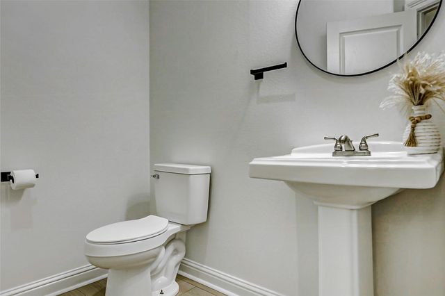 5 Versante Court, Houston, TX 77070