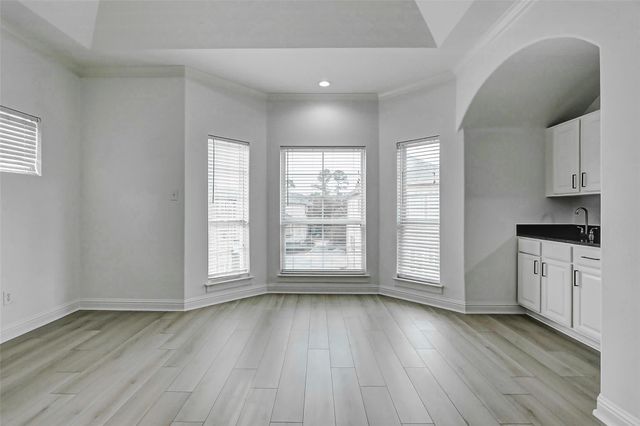 5 Versante Court, Houston, TX 77070