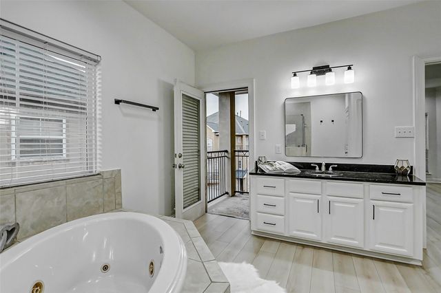 5 Versante Court, Houston, TX 77070