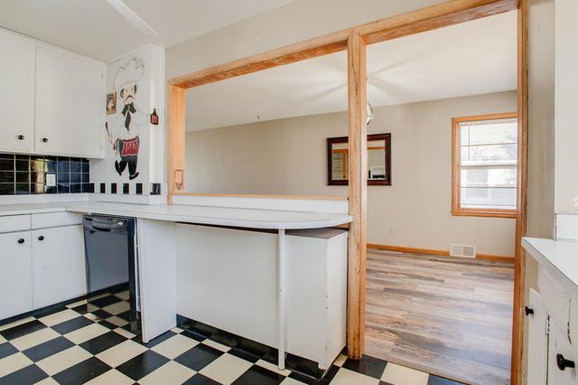 614 16th Street N, Moorhead, MN 56560