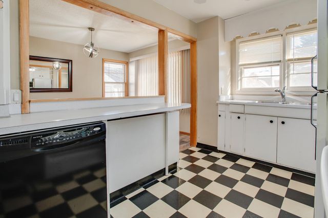 614 16th Street N, Moorhead, MN 56560
