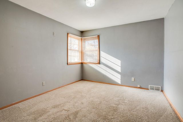 614 16th Street N, Moorhead, MN 56560
