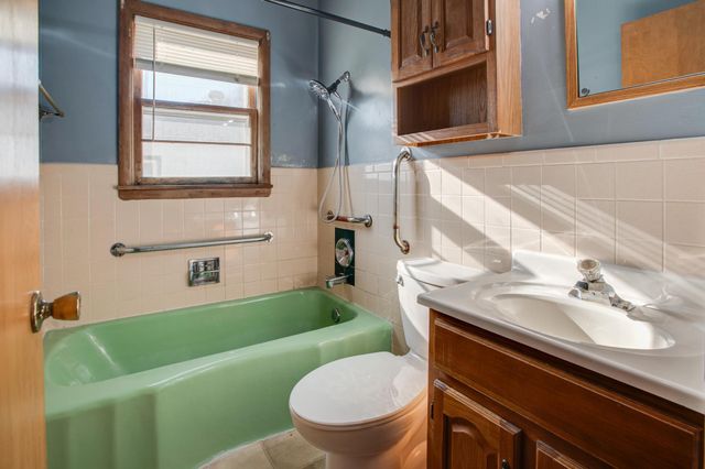614 16th Street N, Moorhead, MN 56560
