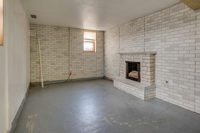 614 16th Street N, Moorhead, MN 56560