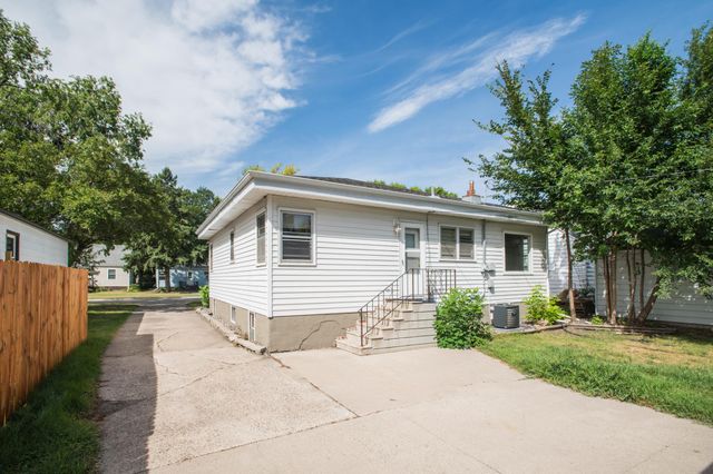 614 16th Street N, Moorhead, MN 56560