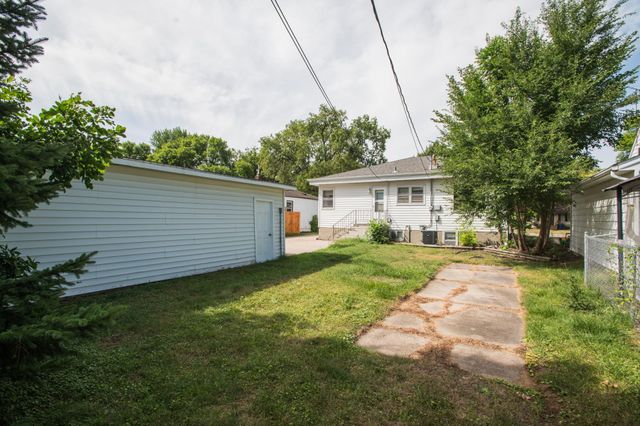 614 16th Street N, Moorhead, MN 56560