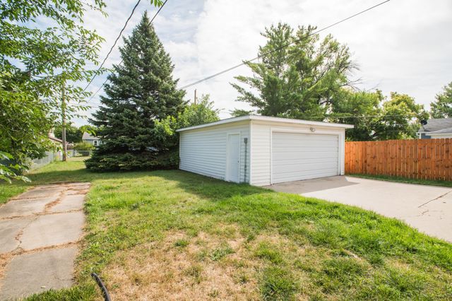 614 16th Street N, Moorhead, MN 56560