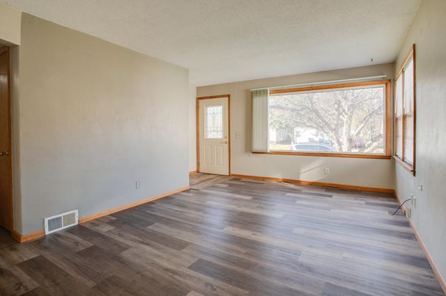 614 16th Street N, Moorhead, MN 56560