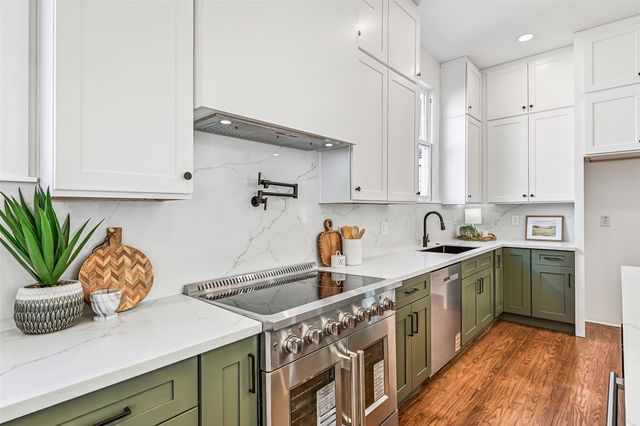 2010 Rosenberg Street, Galveston, TX 77550