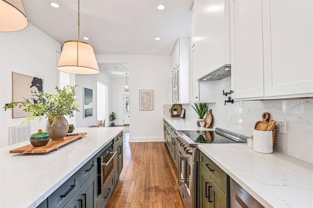 2010 Rosenberg Street, Galveston, TX 77550