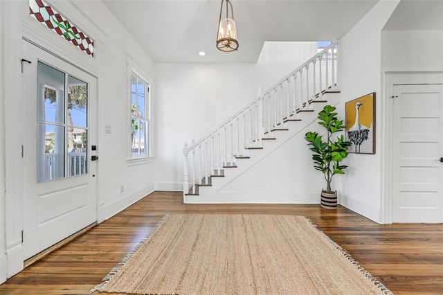 2010 Rosenberg Street, Galveston, TX 77550