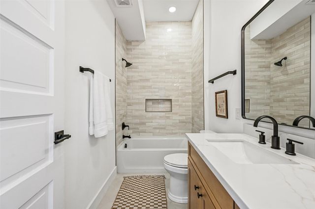 2010 Rosenberg Street, Galveston, TX 77550