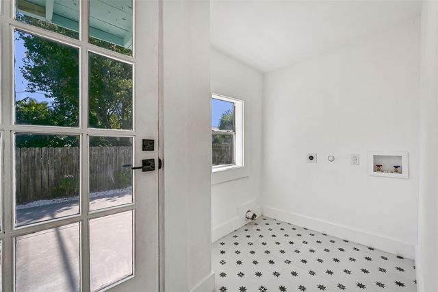 2010 Rosenberg Street, Galveston, TX 77550