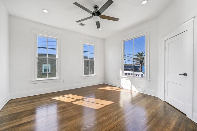 2010 Rosenberg Street, Galveston, TX 77550