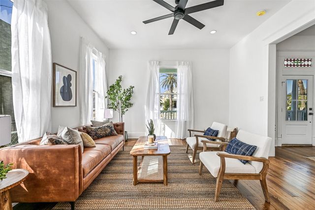 2010 Rosenberg Street, Galveston, TX 77550