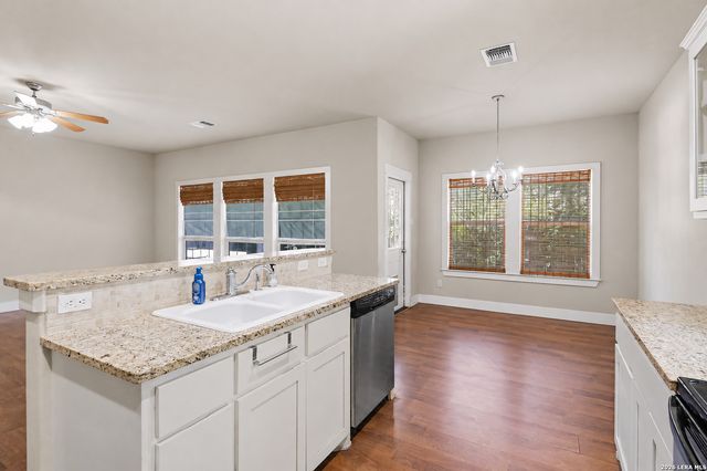1720 Nordberg, Seguin, TX 78155