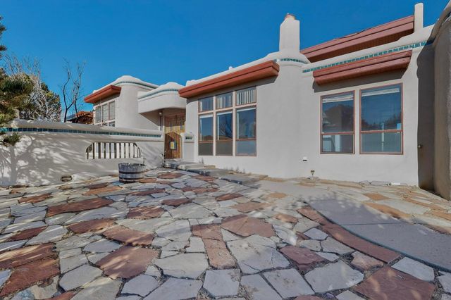 3 Solano Court, Santa Fe, NM 87508