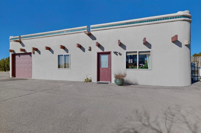 3 Solano Court, Santa Fe, NM 87508