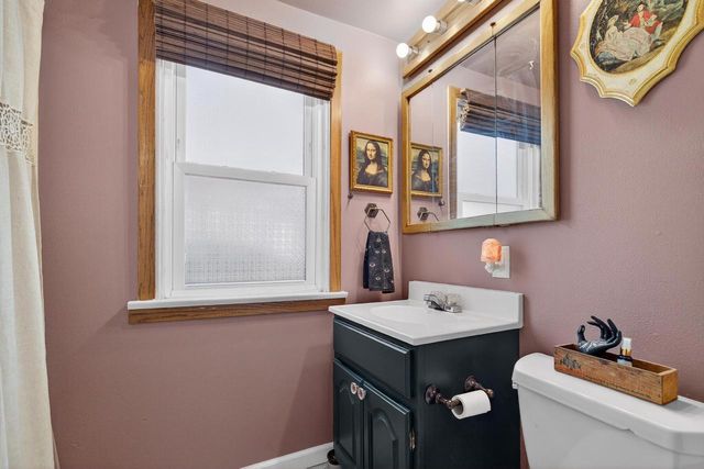 231 W SMITH AVENUE, Oshkosh, WI 54901