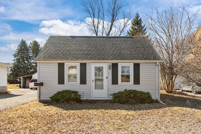 231 W SMITH AVENUE, Oshkosh, WI 54901