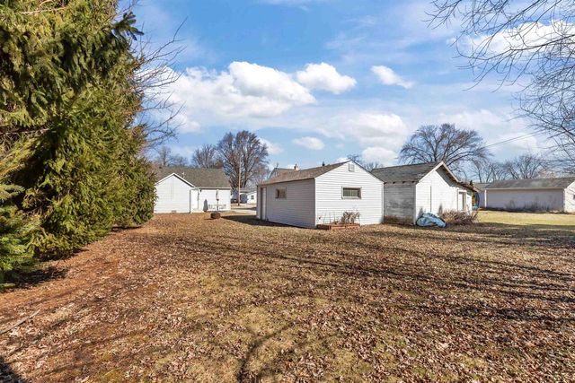 231 W SMITH AVENUE, Oshkosh, WI 54901